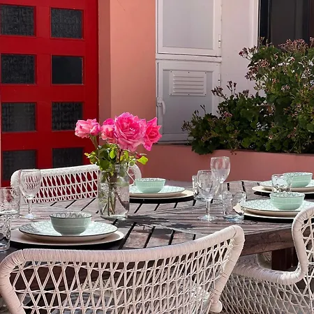 Vakantiehuis Cantinho Rosas - 500m Away