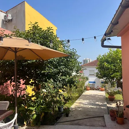 Cantinho Rosas - 500m Away Vakantiehuis *