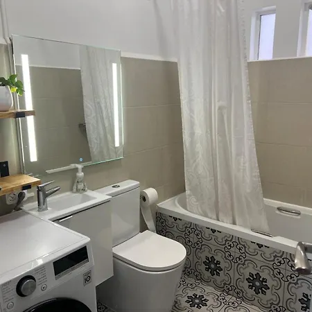Quinta Rosas - 500m Away Holiday home *