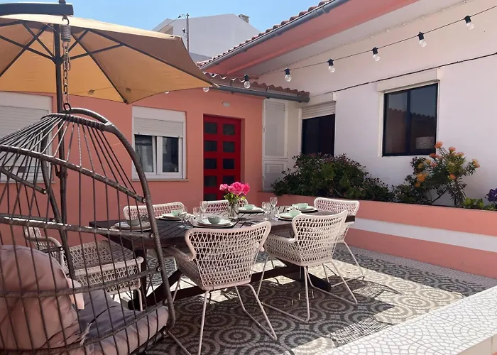 Cantinho Rosas - 500m Away